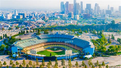 hotels near dodger stadium with shuttle|dodgers stadium nearby luxury hotels.